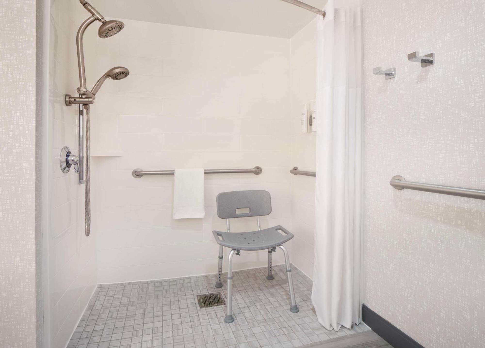 Hampton Inn & Suites-Atlanta Airport North-I-85 Hapeville Exterior photo