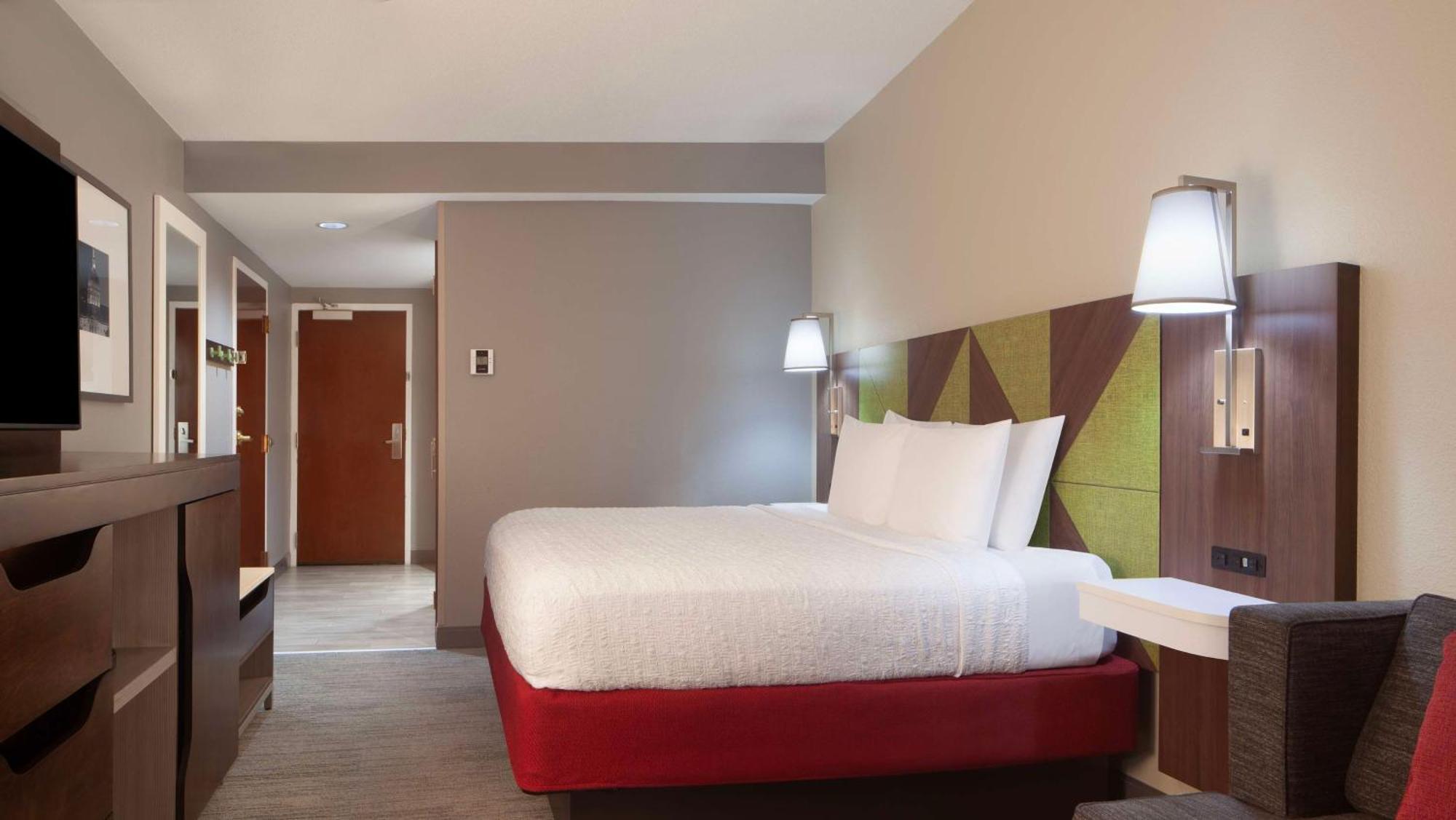 Hampton Inn & Suites-Atlanta Airport North-I-85 Hapeville Exterior photo